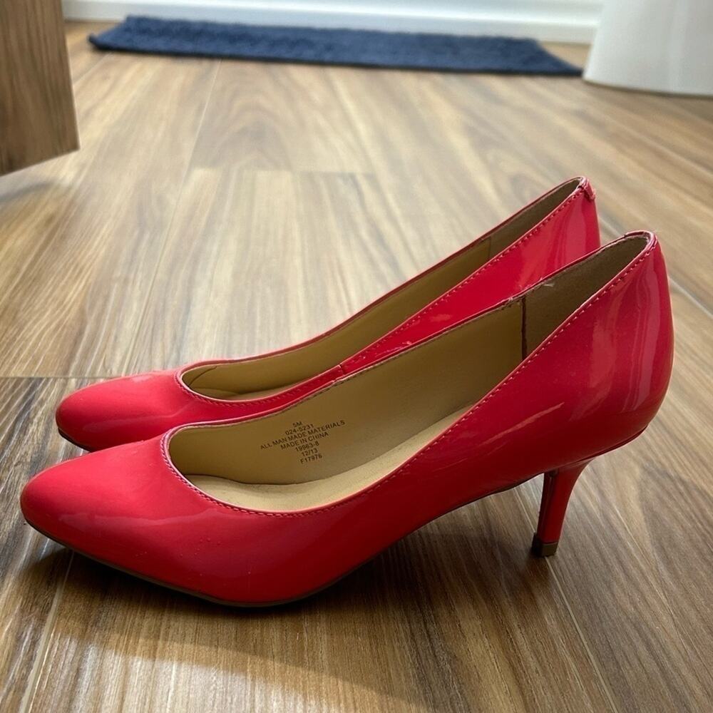 Never worn heels